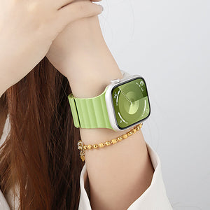 Hoco Apple Watch 42 / 44 / 45 / 49mm Buckle-Free Magnetic Silicone Strap
