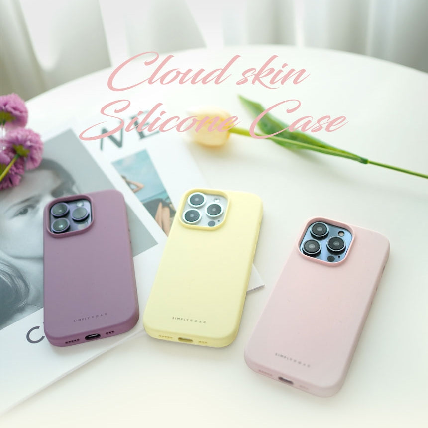 Simply Roar Samsung Galaxy S25 Ultra Cloud Skin Silicone Grip Case